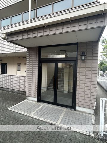 カサブランカ二村台の玄関写真