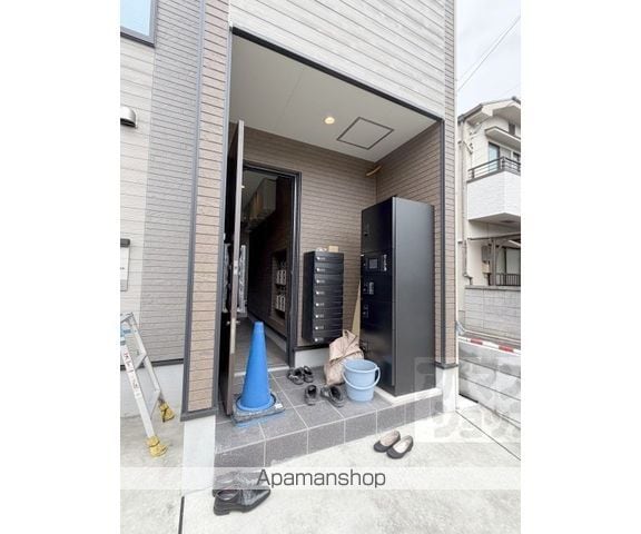 ハーモニーテラス深草佐野屋敷町の玄関写真