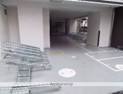 東京都新宿区下宮比町[1K/25.65m2]のエントランス3