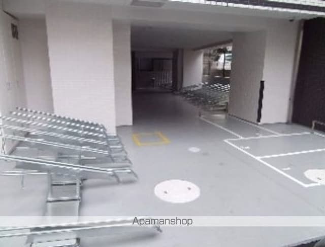 東京都新宿区下宮比町[1K/25.65m2]のエントランス3