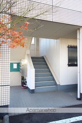 ファインヴィーブル[3LDK/58.32m2]のエントランス1