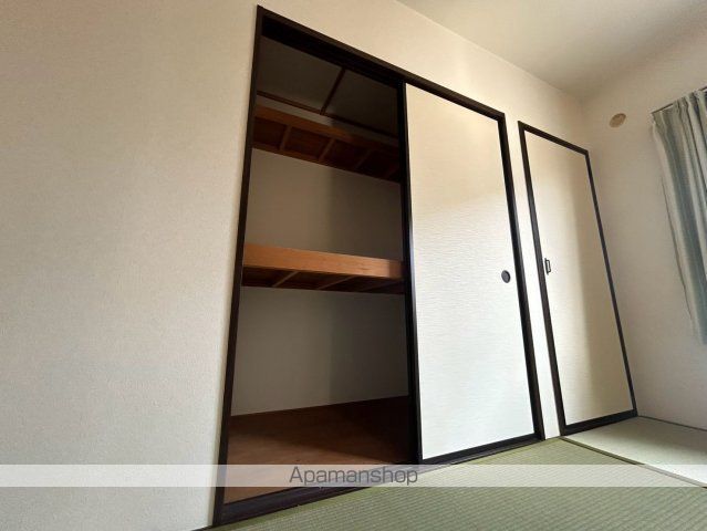 タウンコート西 A棟の内装写真