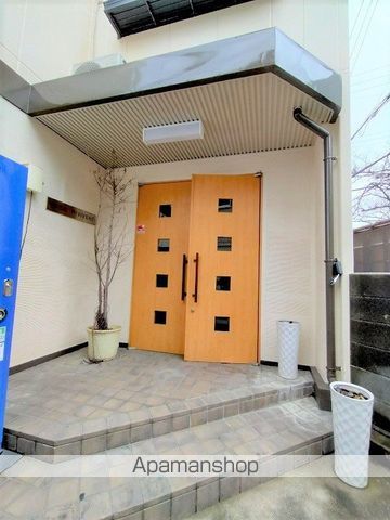 カーサリビヴェーレの玄関写真