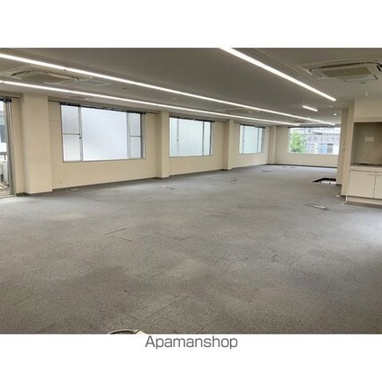 ブルービル加藤[事務所/133.52m2]のリビング・居間1