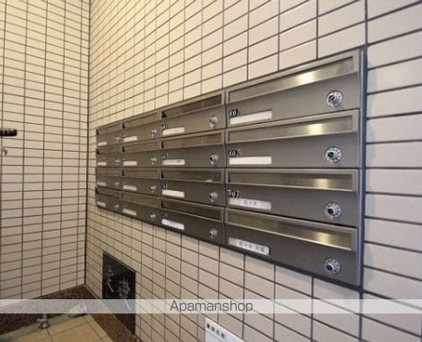 リビエーヌ宝町の玄関写真
