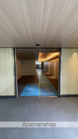 オーパスレジデンス名古屋ステーションの玄関写真