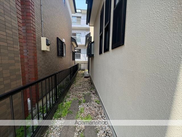 小田急電鉄小田原線 小田急相模原駅 徒歩13分 2階建 築26年の玄関写真