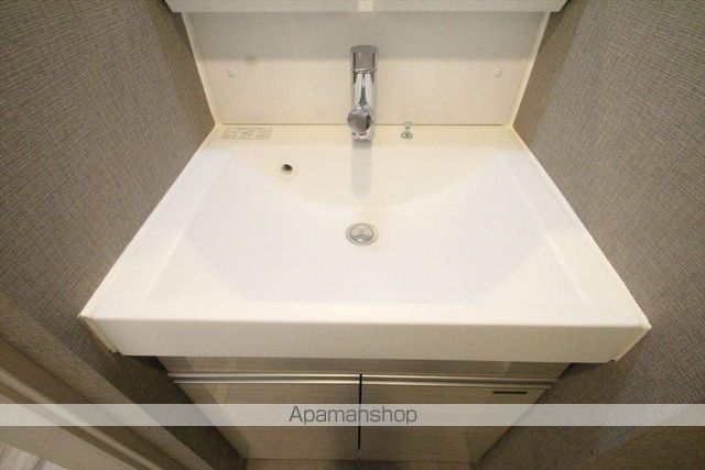 コンフォリア江坂広芝町の内装写真