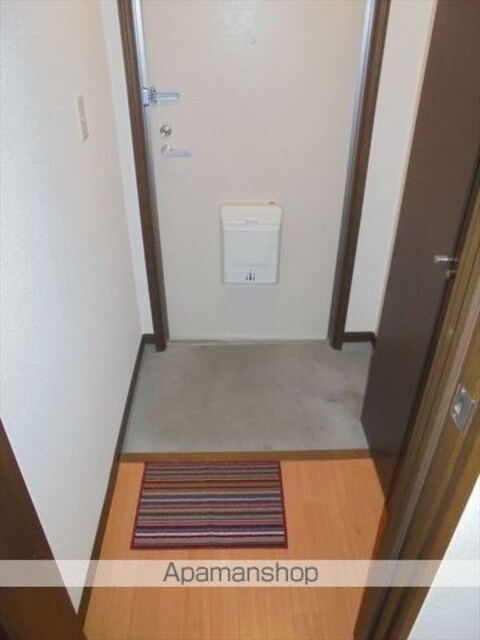 コーポＷＩＮＧ[1R/21m2]の玄関
