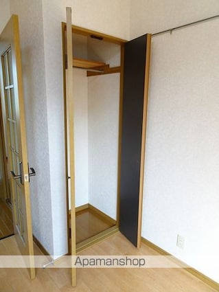 ナヴィール萩１号館[1DK/32m2]の収納