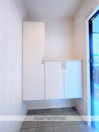 岡山県岡山市北区伊福町３丁目[3LDK/80.2m2]の玄関