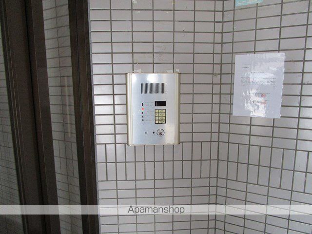イースタンコートの玄関写真