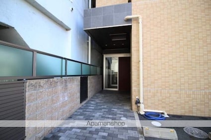 アーバン富田町[1LDK/40m2]のエントランス1