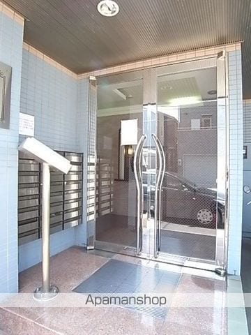 プレズ名古屋柴田の玄関写真