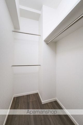 エンクレスト天神南PUREの内装写真