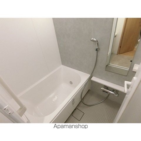 MORE PRECIOUSの内装写真