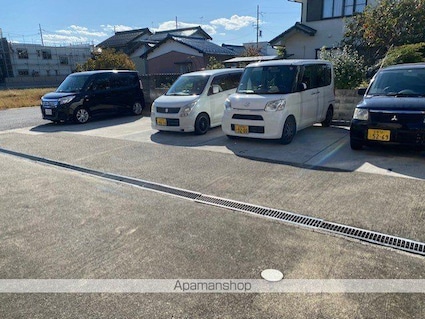 コーポフォレスト[2LDK/55m2]の駐車場2