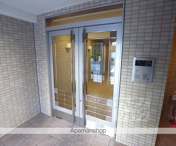 智恵光院ハイツの玄関写真