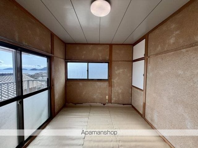 福山市 2階建 築48年の内装写真