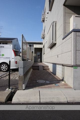 ベストナインイーストの外観写真