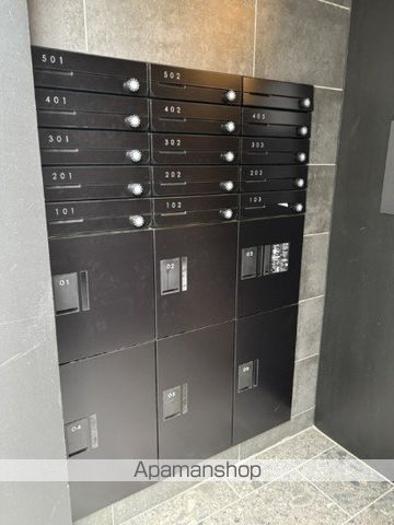 レピュア池袋本町レジデンスの玄関写真