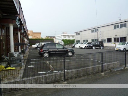 メゾングリンピア[2LDK/59.64m2]の駐車場2