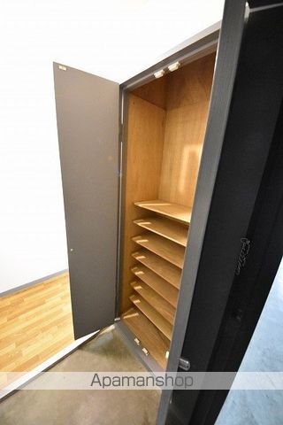 フォーシーズンIIの内装写真