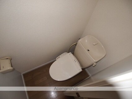 レオパレスルミエール高出[2DK/49.68m2]のトイレ