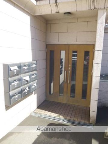 リッチタウン栄通六番館の玄関写真