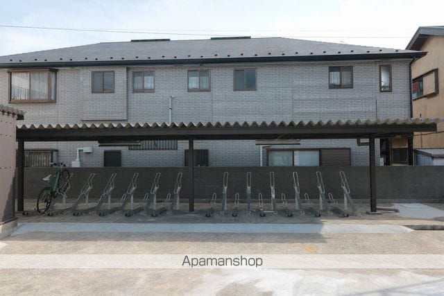 東京都三鷹市上連雀３丁目[2LDK/59m2]の共用部2