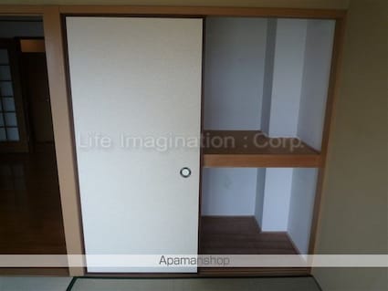ホワイトレーク[2LDK/49.5m2]の収納