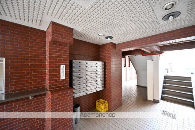 ユースフル目白の玄関写真
