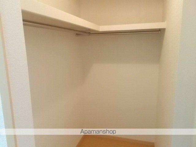 Ｅ’ｓ　Ｇａｒｄｅｎ　Ｂ[2DK/45.34m2]の玄関