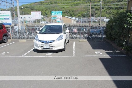 和歌山県和歌山市紀三井寺[1LDK/32.84m2]の駐車場1