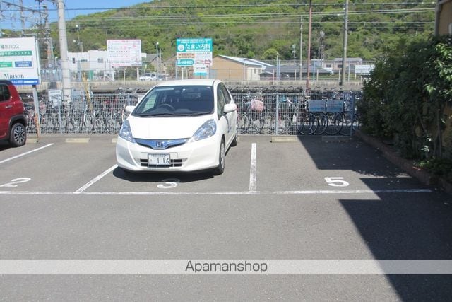 和歌山県和歌山市紀三井寺[1LDK/32.84m2]の駐車場1