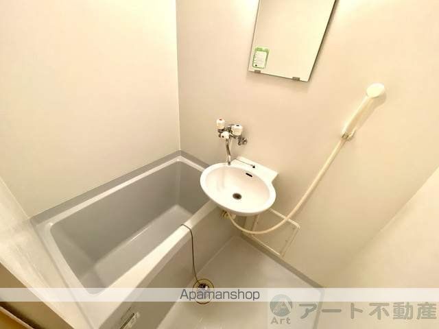 レオパレスユアーズIIIの内装写真