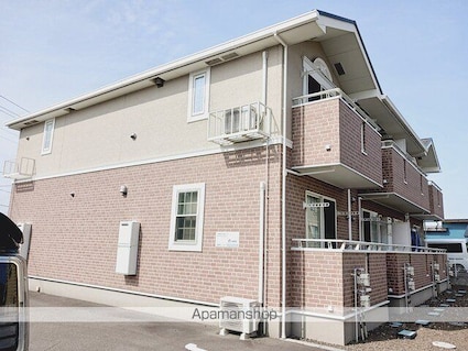 クレディ・メゾン[1R/32.9m2]の外観