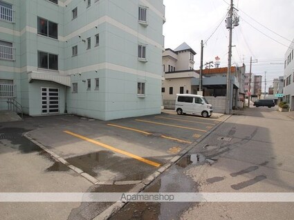 グレース佃[4SDK/91.7m2]の駐車場2