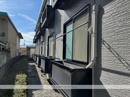 レオパレスヴァンクール国母[1K/28.02m2]のバルコニー