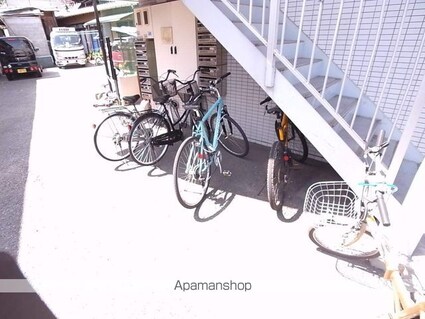 東京都八王子市大和田町５丁目[1R/20m2]のエントランス