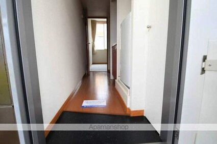 レオパレスＡｄｍｉｒａｔｉｏｎＮＥＸＴ[1K/19.87m2]の玄関