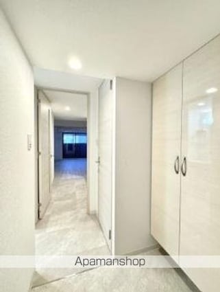 ＳーＲＥＳＩＤＥＮＣＥ中新町ａｖｅｌｉｓ[1LDK/28.81m2]の玄関