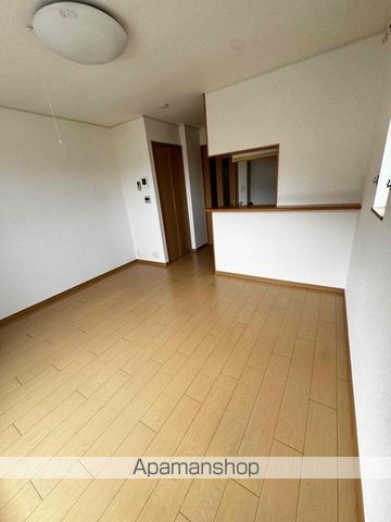 アーバンホワイトタナカIIIの内装写真
