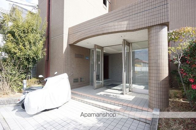 リーブ平田の玄関写真
