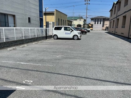 エルミナフラット長浜Ⅱ[1K/30.1m2]の駐車場3