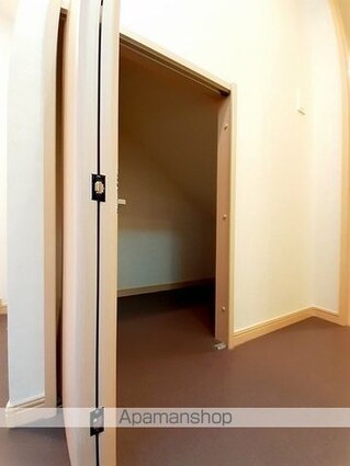 箱根ハイライズビル[1R/36.99m2]の収納