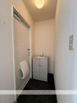 フレグランス前田Ａ棟　[2LDK/57.81m2]の玄関