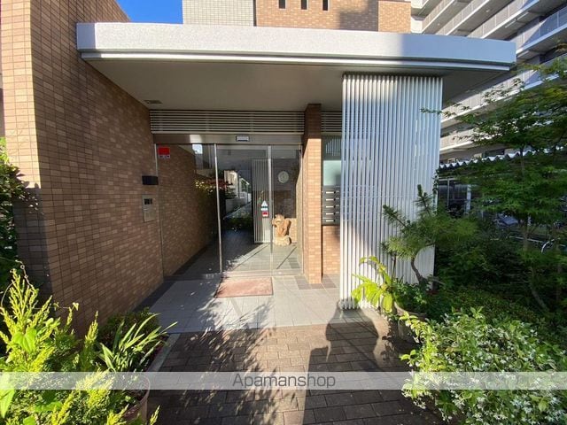 ライズアップ西尾の玄関写真
