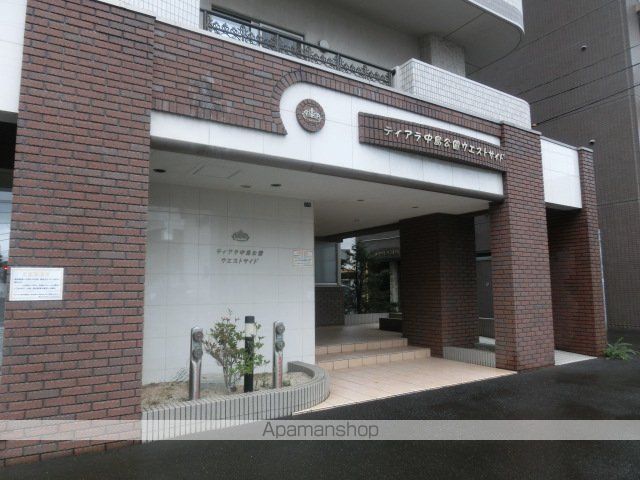 ティアラ中島公園ウエストサイドの玄関写真