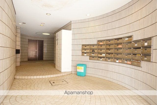 アーバンクロスの玄関写真